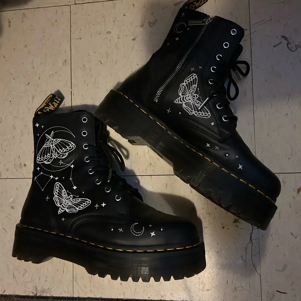 Dr. Martens Jadon Celestial Moth Embroidered Platform Boot Black - Picture 1 of 5